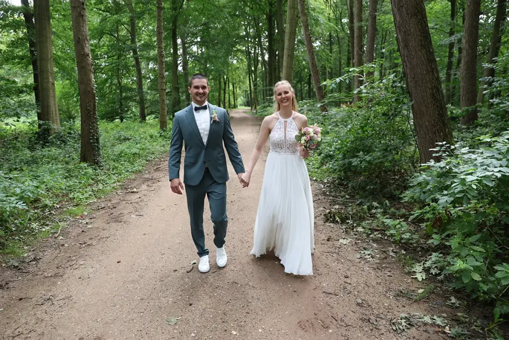 First Look Hochzeit im Wald